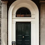 No 1 By Guesthouse, Hotel 4*