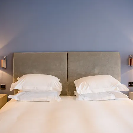 No 1 By Guesthouse,