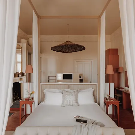 No 1 By Guesthouse, Otel