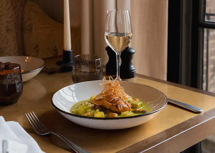 No 1 By Guesthouse, Hotel 4*