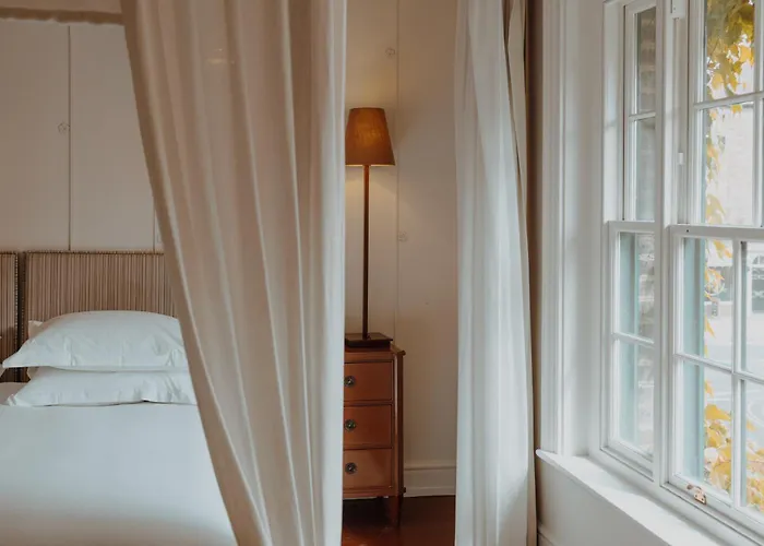 Hotel No 1 By Guesthouse, 4*