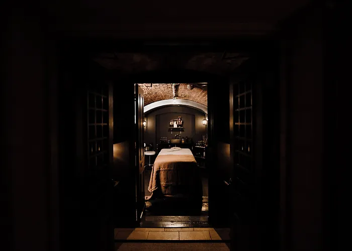 No 1 By Guesthouse, 4*