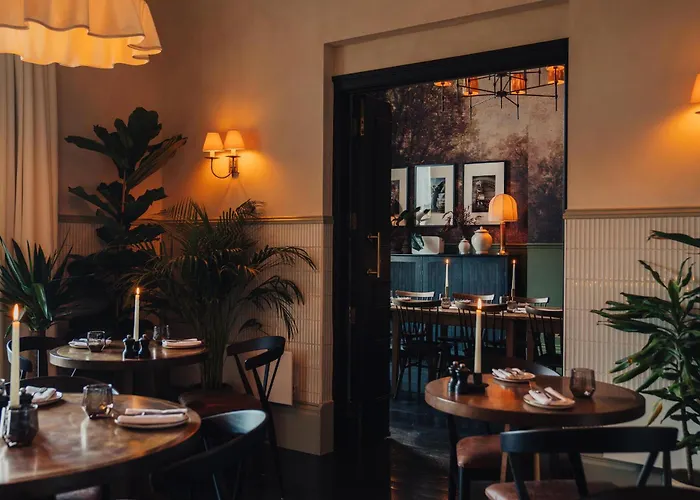 No 1 By Guesthouse, 4*