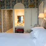 No 1 By Guesthouse, فندق 4*