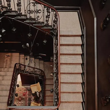 No 1 By Guesthouse, Отель 4*