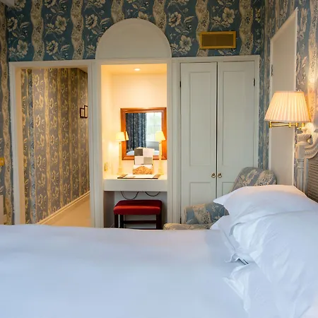 No 1 By Guesthouse, Szálloda 4*