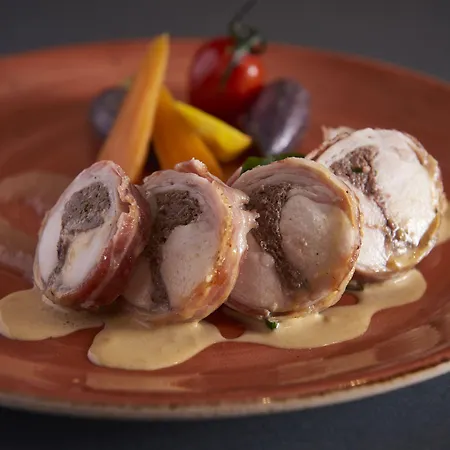 No 1 By Guesthouse, Отель 4*