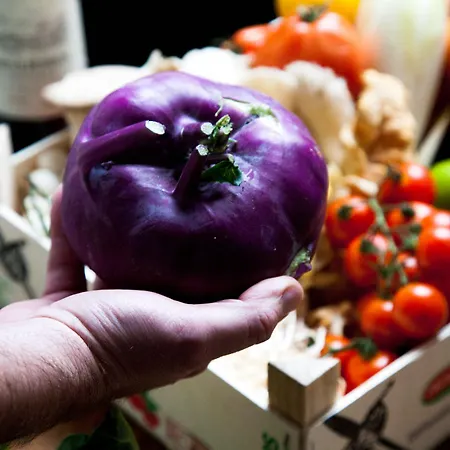 No 1 By Guesthouse, 4*