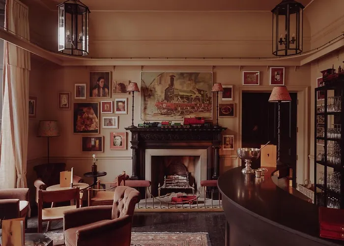 No 1 By Guesthouse, 호텔 4*