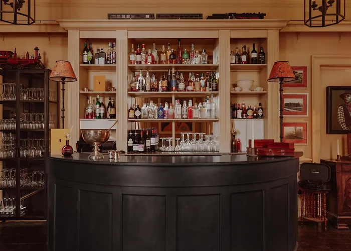 No 1 By Guesthouse, 호텔 4*